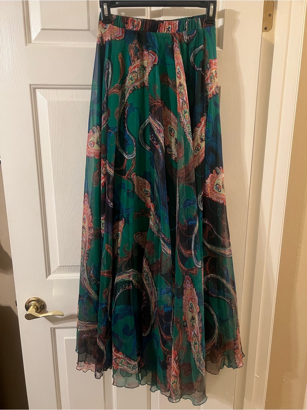 NWOT 🛍️3 for 25 🛍️ Chicwish Exotic Paisley Chiffon Maxi Skirt in Green Sz Small